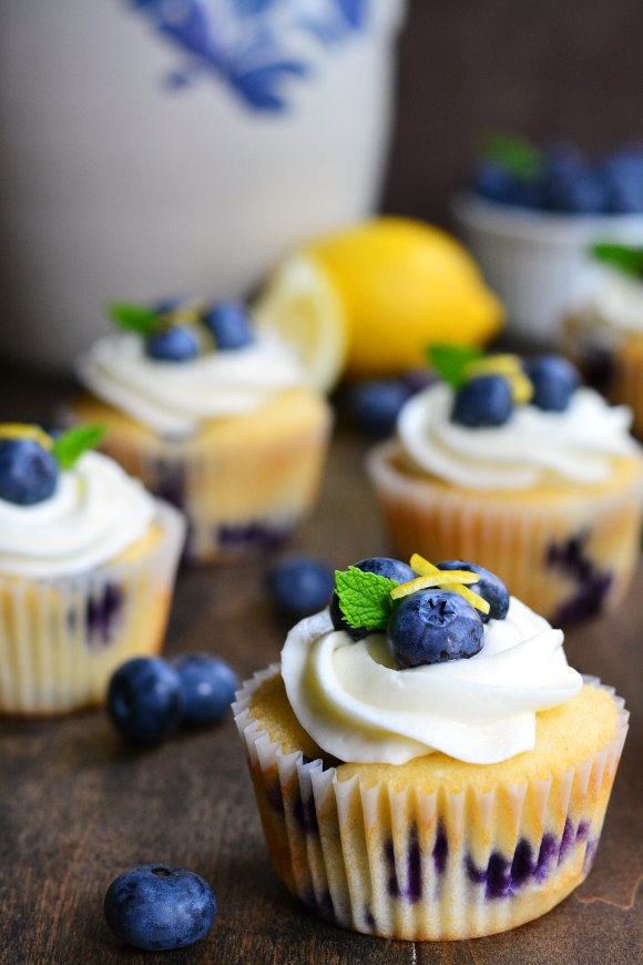 Blueberry Lemon Cupcakes | Garnish and Glaze