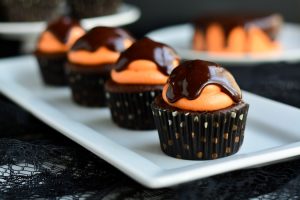 Chocolate Pumpkin Cupcakes | Garnish & Glaze