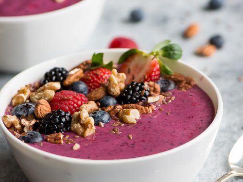 Oh So Berry Smoothie Bowl - Beautiful Eats & Things