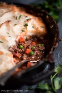 Enjoy a warm and hearty Irish meal with this EASY SKILLET SHEPHERD'S PIE! It's a great way to use up those leftover mashed potatoes and celebrate Pi Day or St. Patrick's Day.
