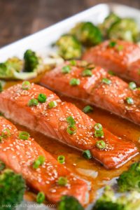 ONE PAN SESAME GINGER SALMON & BROCCOLI is your new go-to quick and healthy dinner (with easy clean up!) that the whole family will love.