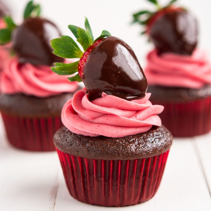 Chocolate Dipped Strawberry Cupcakes - Garnish & Glaze