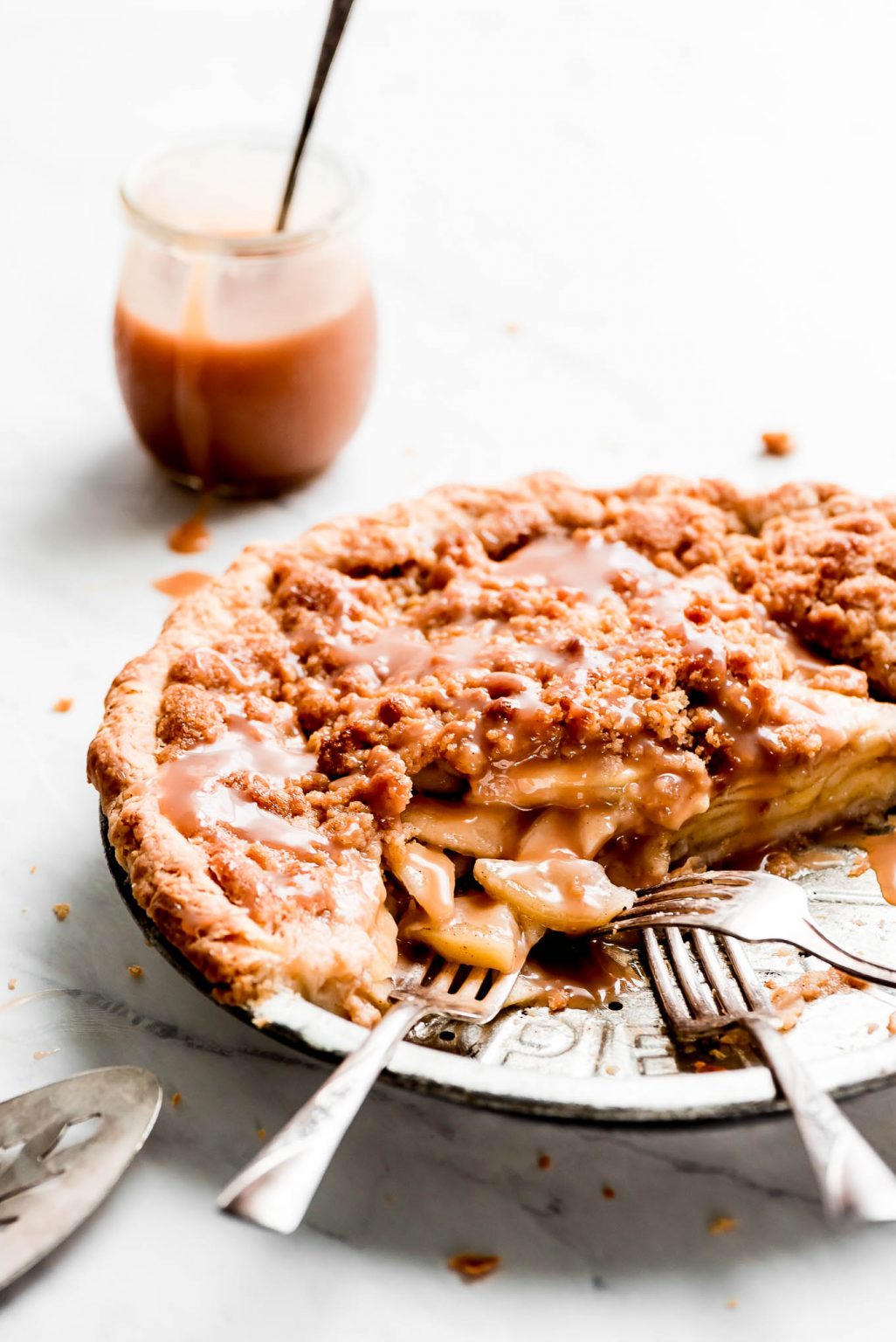 Dutch Apple Pie Garnish & Glaze