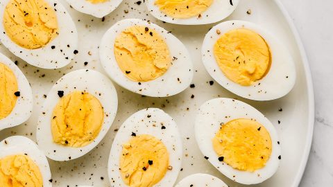 https://www.garnishandglaze.com/wp-content/uploads/2022/03/hard-boiled-eggs-9-480x270.jpg